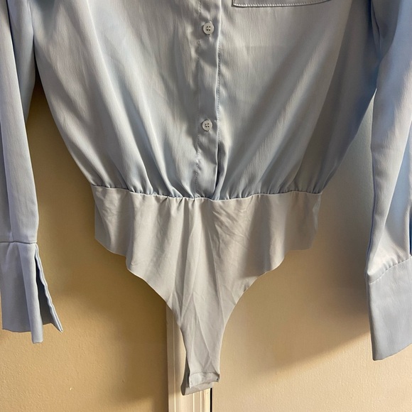 4th & Reckless Blue Bodysuit Blouse Long Sleeve Button Up Medium - Picture 4 of 8